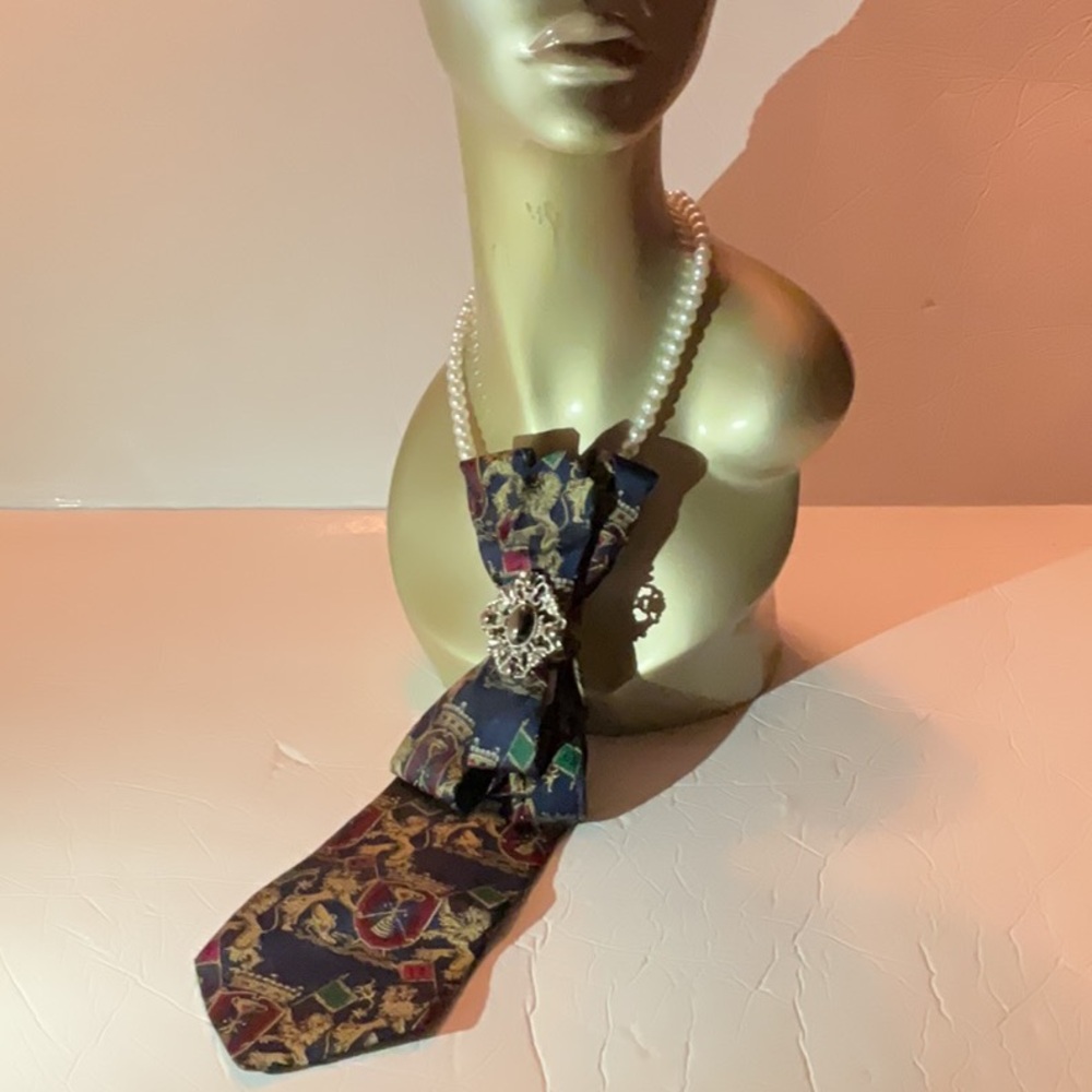 Up-cycled Men’s Silk Tie w. Faux Pearl Necklace and Decorative Brooch for Women